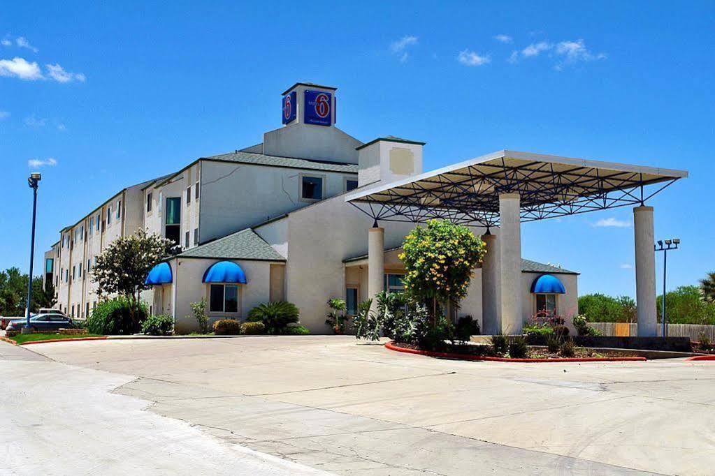 Motel 6-San Antonio, Tx - Downtown - Alamo Dome Exterior foto